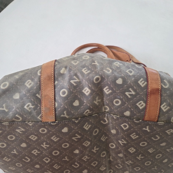 Vintage Dooney & Bourke Brown Spellout Heart Duffle Bag Carry-on Leather Brown - Picture 16 of 16